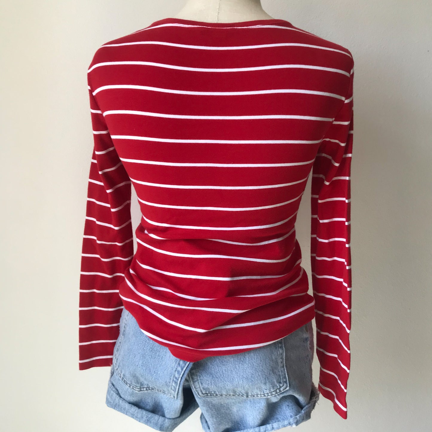 Polo RL Red and white striped v-neck tee. Medium.
