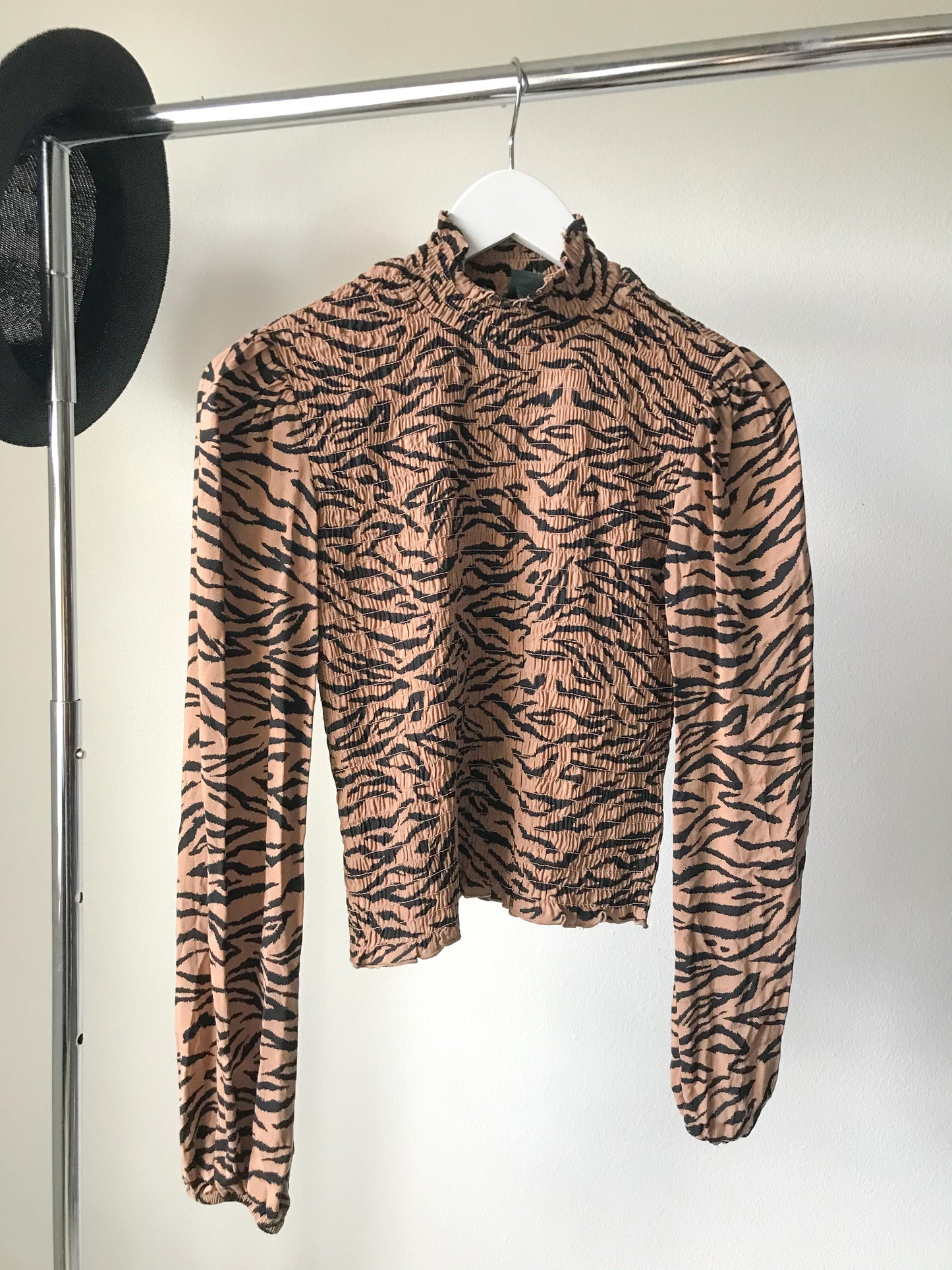 Outfit bundle. Size Small