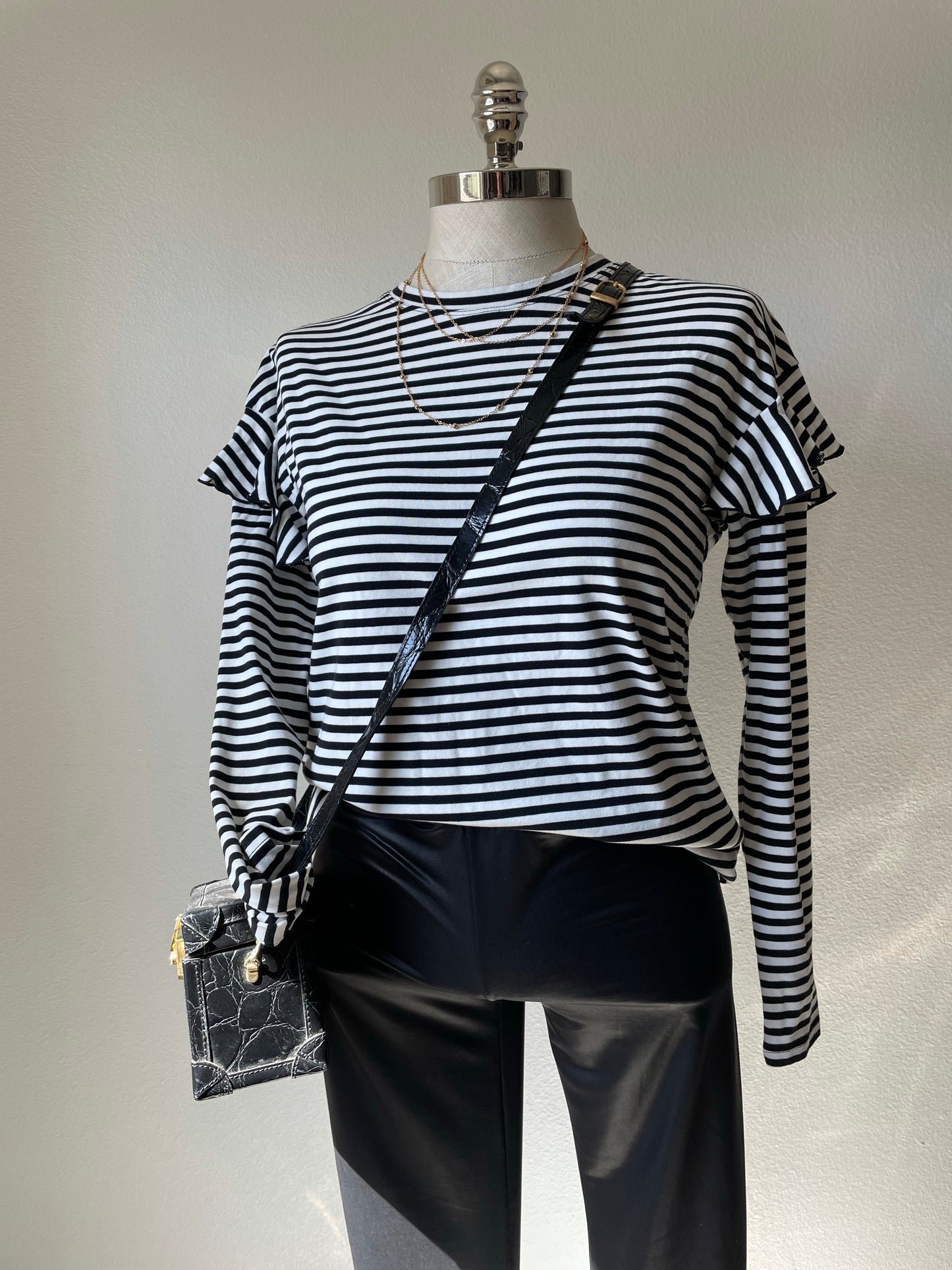 Curated Capsule. Black and Tan. Size medium. 5 items.