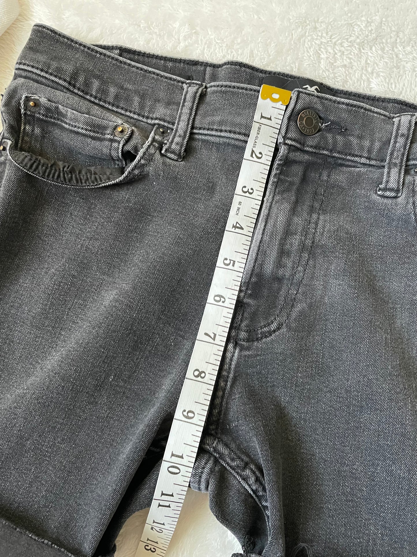 Hollister  Dark gray upcylced shorts. Size 32