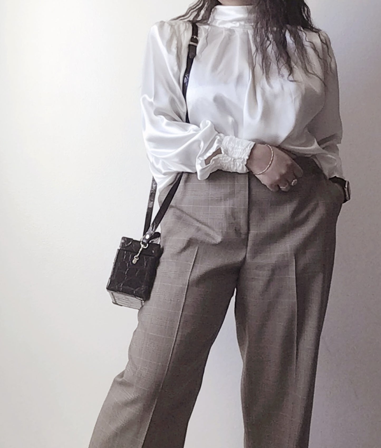 Curated Capsules. Taupe. Size Large. 6 items.