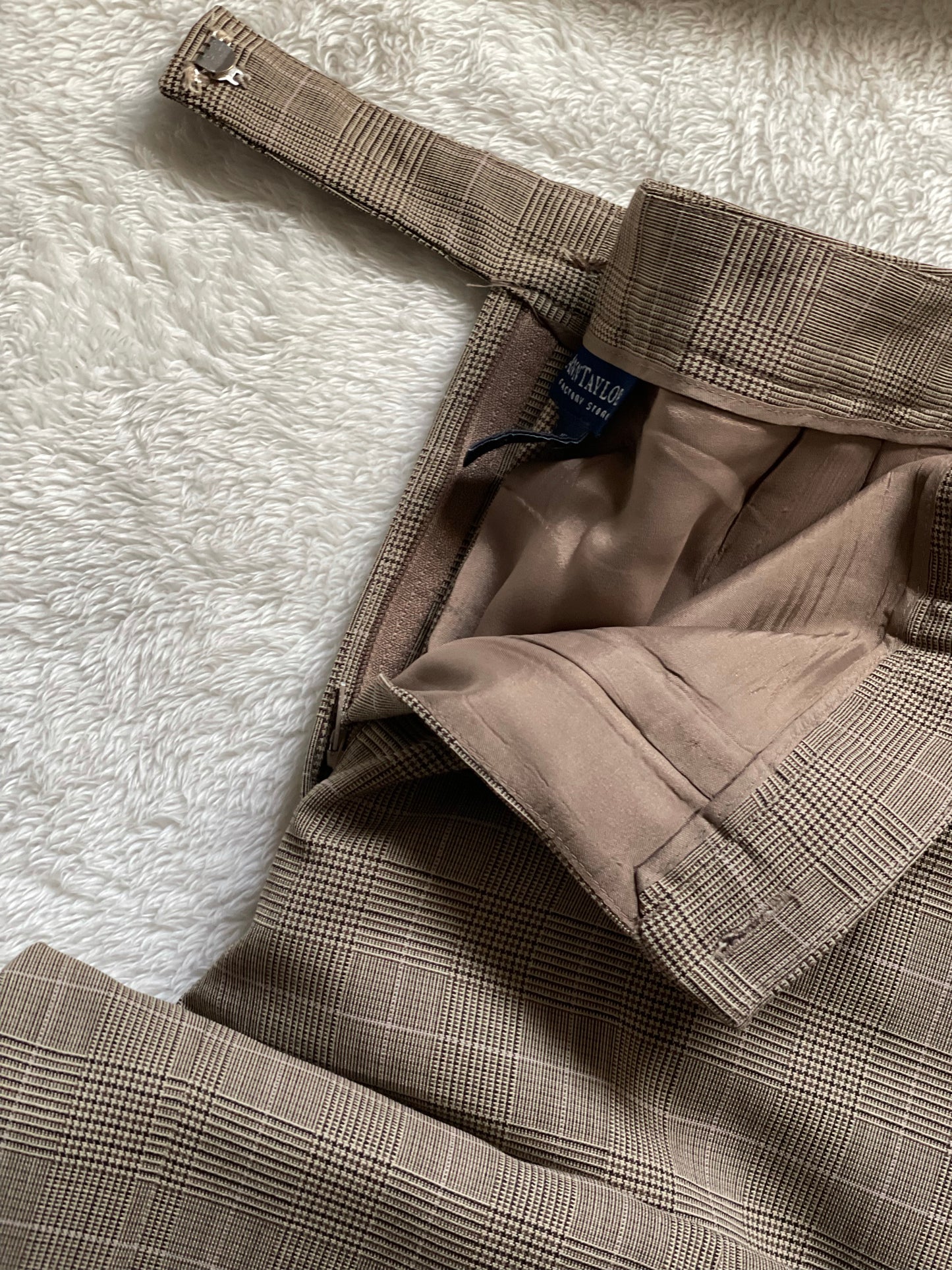 Curated Capsules. Taupe. Size Large. 6 items.