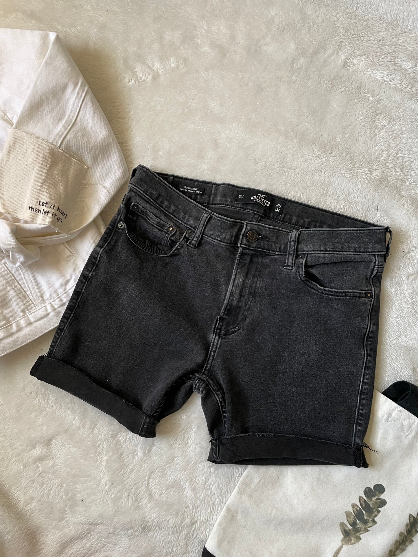 Hollister  Dark gray upcylced shorts. Size 32