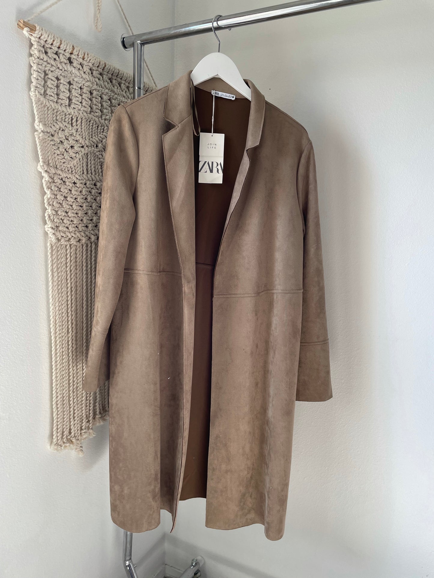 Curated Capsules. Taupe. Size Large. 6 items.