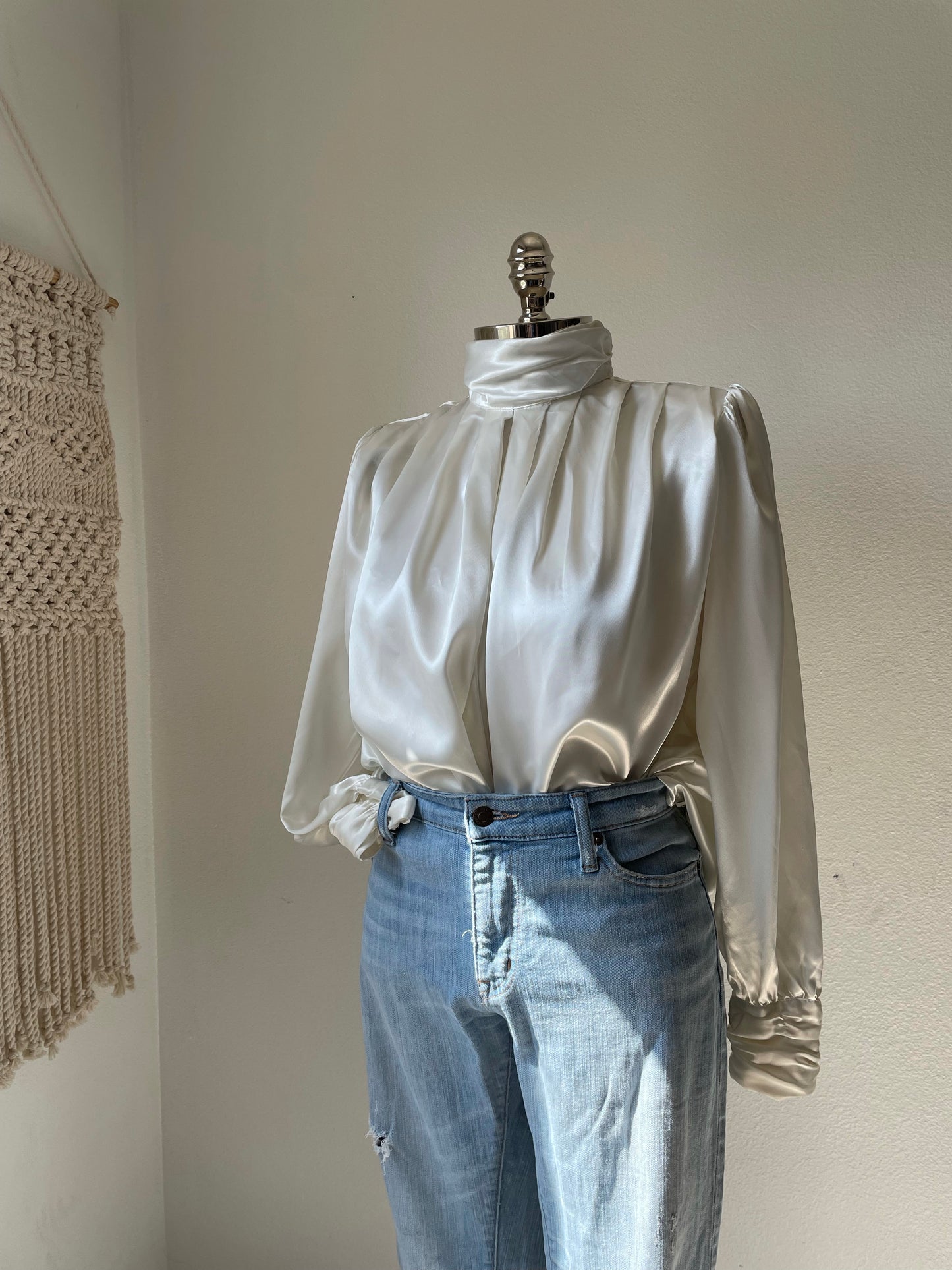 Curated Capsules. Taupe. Size Large. 6 items.