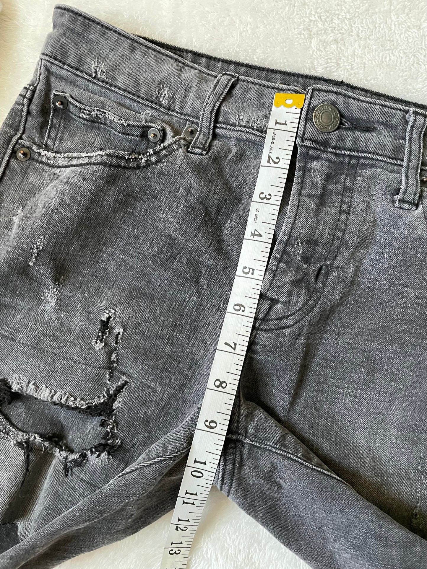 AE dark grey 6" shorts. Size 32