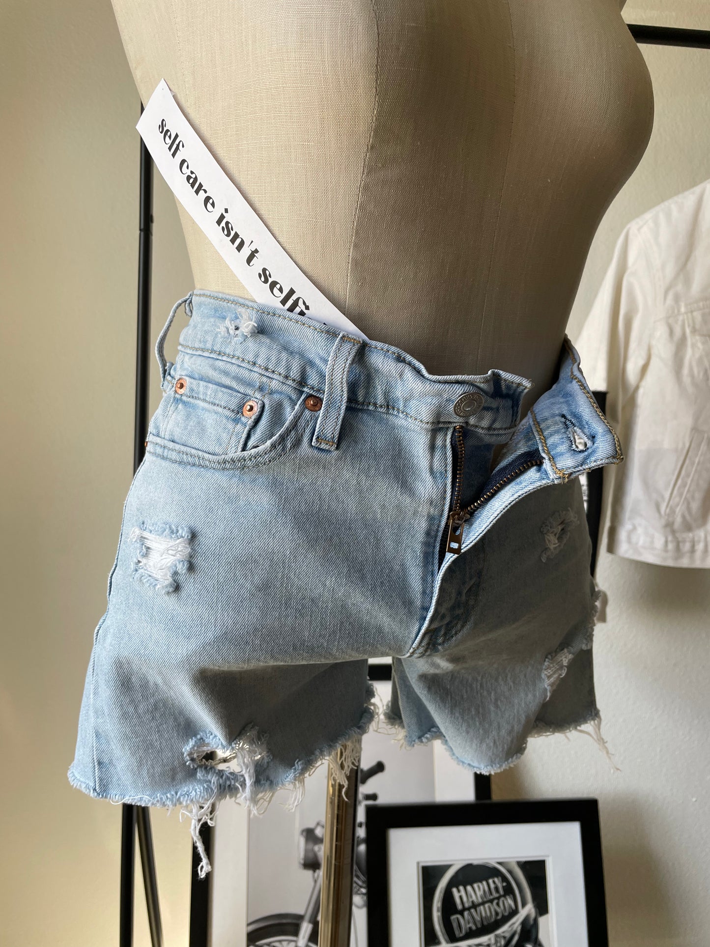 Levi’s light washed Upcycled 3" shorts. Size 30.